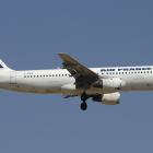 Efter årtionden av ”obestridd dominans” har Boeings 737-flygplan fått lämna över titeln som världens bäst säljande kommersiella flygplan till A320 från Airbus. Foto: Aldo Bidini/Wikimedia Commons