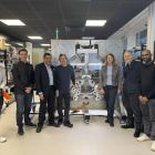 Vinel Valsala, examensarbetare från Uppsala Universitet, Gael Chosson Innovation Station Manager Alstom, Ganesh Chandramouli E&M Product Manager Alstom, Tue Beijer CTO och medgrundare Stilfold, Maria Signal Martebo MD Sweden Alstom, Jonas Nyvang VD och medgrundare Stilfold, Elgamri Abdalla, examensarbetare från Uppsala Universitet (tjänstledig medarbetare från Alstom Services). Foto: Alstom