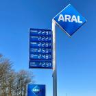 Prisdisplay vid en bensinstation i Tyskland. De stigande bränslepriserna pressar både hushåll och transportföretag. Foto: ARAL-BR.