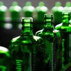Det är tekniskt mer utmanande att producera färgat glas med bibehållen kvalitet i elektrifierade ugnar, särskilt för färger som kräver specifika kemiska sammansättningar.  Foto: Ardagh