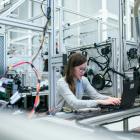 Cyberkriminella riktar i ökande grad in sig på industrins drift och operativa teknik, enligt Fortinet. Foto: ThisisEngineering/Unsplash