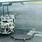 Tankning av flygbränsle. Foto: David Monniaux/Wikimedia Commons