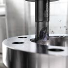 GC1240 har tagits fram med tillförlitlighet i fokus och klarar krävande bearbetningsmiljöer där flagning och urflisning ofta begränsar verktygslivslängden, enligt Atlas Copco. Foto: Atlas Copco