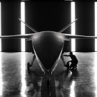 Helsing, Europas ledande försvarsteknikbolag inom flera domäner, presenterade i dag utvecklingen av CA-1 Europa, ett obemannat autonomt stridsflygplan (UCAV). Företaget visade en fullskalig designstudie av jetflygplanet vid sitt dotterbolag Grob Aircraft. Den färdiga produktionsversionen väntas bli operativ inom fyra år och utvecklas i samarbete med industripartner inom det europeiska flyg- och rymdtekniska ekosystemet. Foto: Helsing