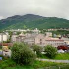 Vy över Narviks centrum. Bolaget Narvik Kjernekraft AS ska nu inleda planeringen av en konsekvensutredning för att pröva möjligheten att bygga en SMR-anläggning i regionen. Foto: Wikipedia Common, kredit: Vinterfrid