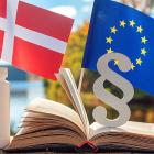 Reglerna i Danmark kan snabbt bli norm i fler EU-länder, och företag som redan nu anpassar sig får ett försprång. Illustration: AI-genererad bild. Ej ett fotografi.
Upphovsrätt © Conventus