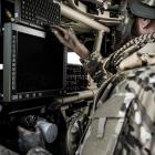 Ledningsstödsystem Luftvärn (LSS Lv) är den programvara som används inom förbandet för att leda strid mot luftmål, distribuera måldata och genomföra planering och utvärdering av luftvärnsstriden. Foto: Saab