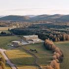 Illustration av Blykallas planerade SEALER-kraftverk. Genom samarbetet med Hitachi Energy ska bolaget utveckla standardiserade lösningar för elnätsanslutning och elektrisk infrastruktur för framtidens blykylda SMR-anläggningar. Illustration: Blykalla.