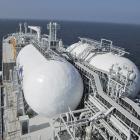 LNG-fartyg: Stordriftsfördelar minskar kostnaden för hjälpsystem per lagrad kubikmeter, vilket gör prismatiska tankar konkurrenskraftiga över 10 000 kubikmeter. Flera nya konstruktioner och koncept finns redan på ritbordet, och de första kontrakten för småskaliga LNG-fartyg har nu tecknats. Foto: Wärtsilä