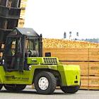 För Western Forest Products innebär det att bolaget nu väljer att samla produktionen till färre sågverk, i ett försök att anpassa kostnaderna till den försvagade marknaden. Foto: Western Forest Products