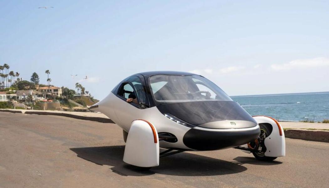 Solenergibilen på tre hjul påminner om en delfin. Foto: Aptera Motors