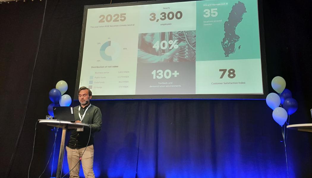 Dino Muhic, affärsutvecklare på RISE, talade om våtformade fiberförpackningar. Foto: Simon Matthis