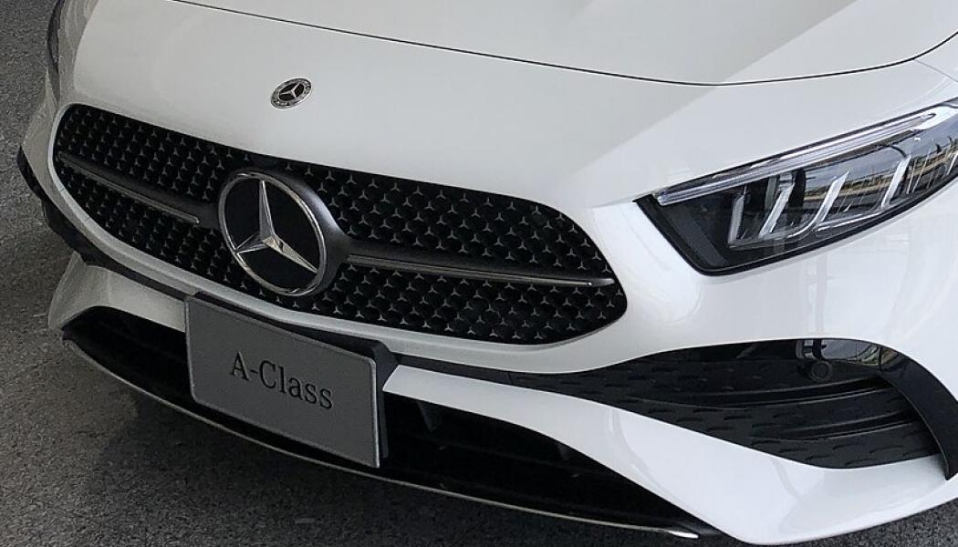 Bättre årgång. 2023:års Mercedes-Benz A-Class A200 Sedan AMG Dynamic på utställningen Autopolis. Foto: Wikipedia Common, kredit: Khon Kaen.