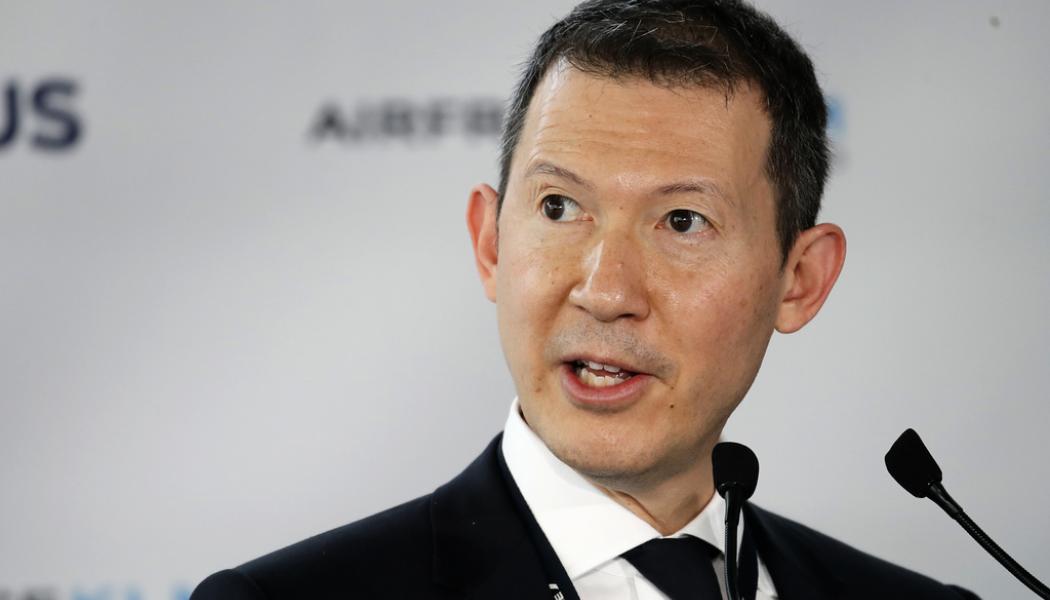 Christophe Ena/AP/TT: Flygbolaget Air France-KLM, med vd Benjamin Smith, redovisar en oväntat stark kvartalsrapport. Arkivbild.
