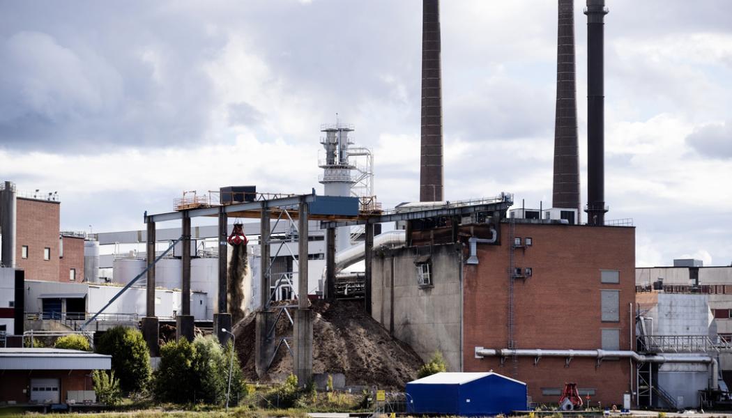 Mats Andersson/TT: Sysselsättningsökningen minskar i industrin, men än är det inte läge att hissa röd flagg, säger Jörgen Kennemark, ansvarig för Swedbanks PMI-analys.