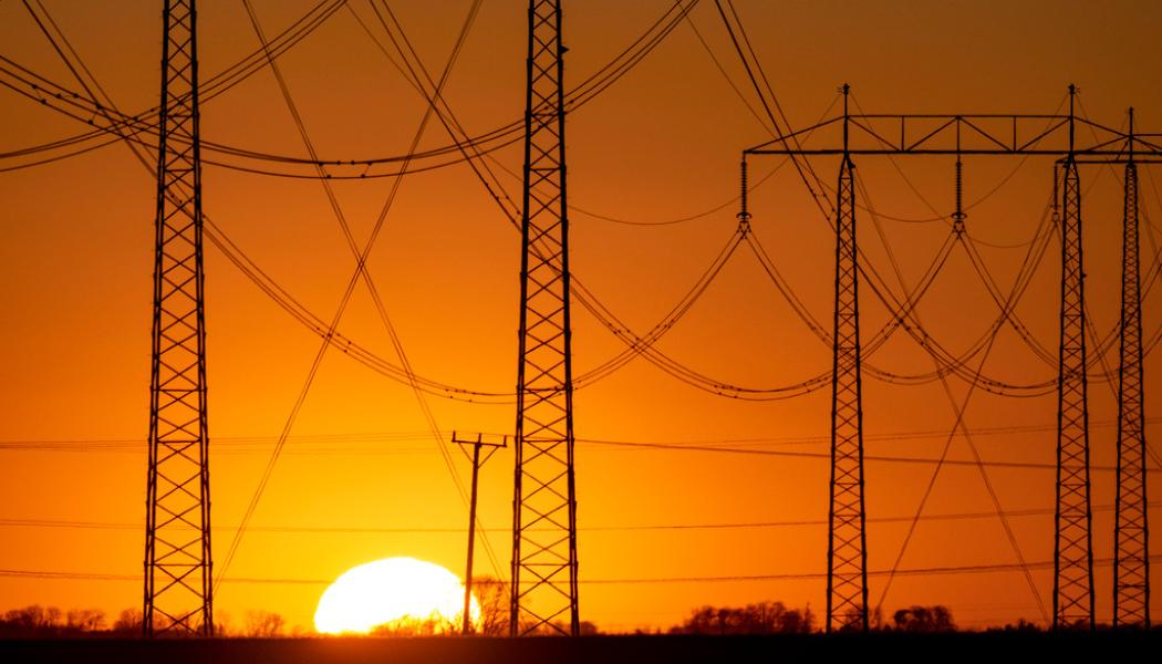Johan Nilsson/TT: Regeringens likviditetsgarantier till elbolagen kan till viss del lugna marknaden, men inte lösa energikrisen. Arkivbild.