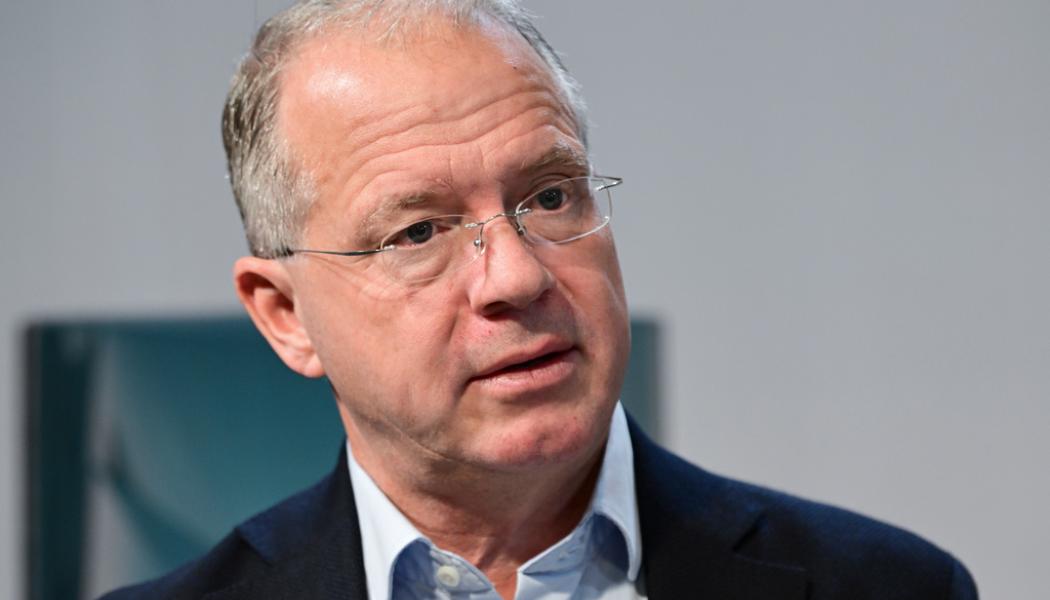 Jonas Ekströmer/TT: AB Volvos vd Martin Lundstedt har medvetet valt att låta marginalerna gå ner för lastbilsjätten för att vinna marknadsandelar och tillgodose ökad efterfrågan på produkter och service bland kunder. Arkivbild