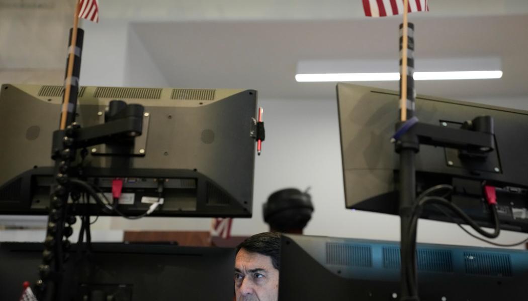 Seth Wenig/AP/TT: Stämningen var dyster i börshuset i New York. Arkivbild.