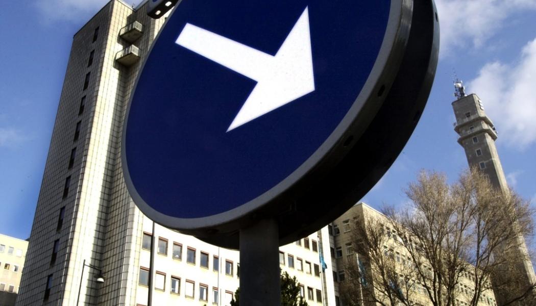 Mark Earthy/TT: En ovanligt hökaktig ränteprognos från USA:s centralbank Federal Reserve (Fed) sänker börser runt om i världen. Arkivbild.
