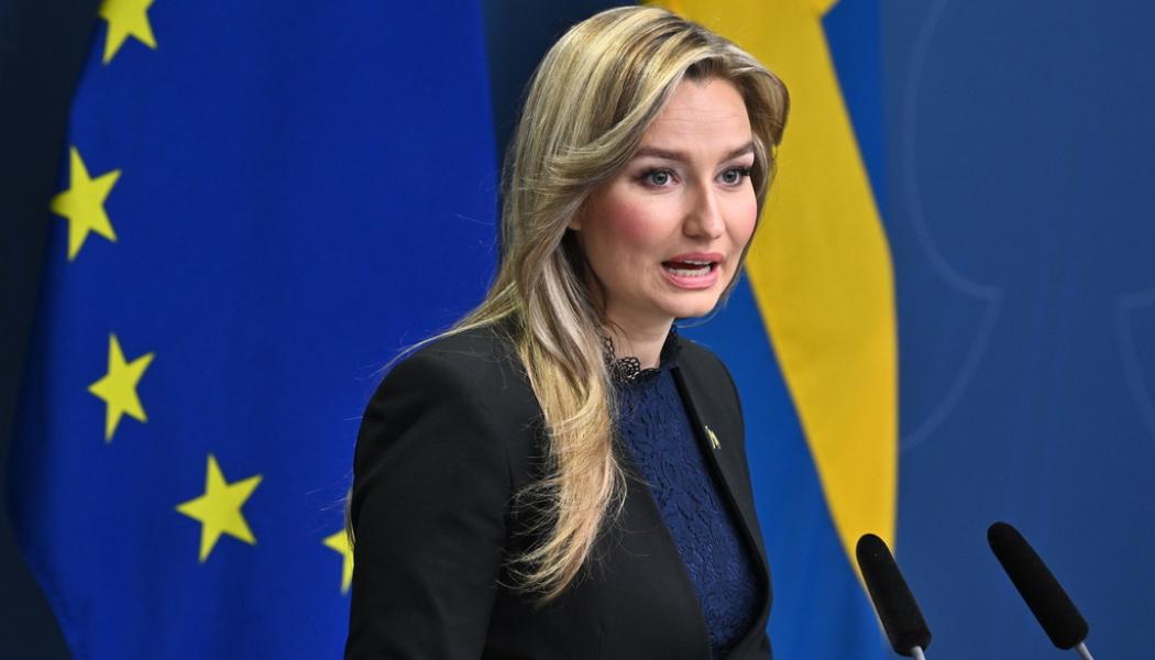Claudio Bresciani/TT: Energi- och näringsminister Ebba Busch (KD) håller pressträff om elstöd till företag.