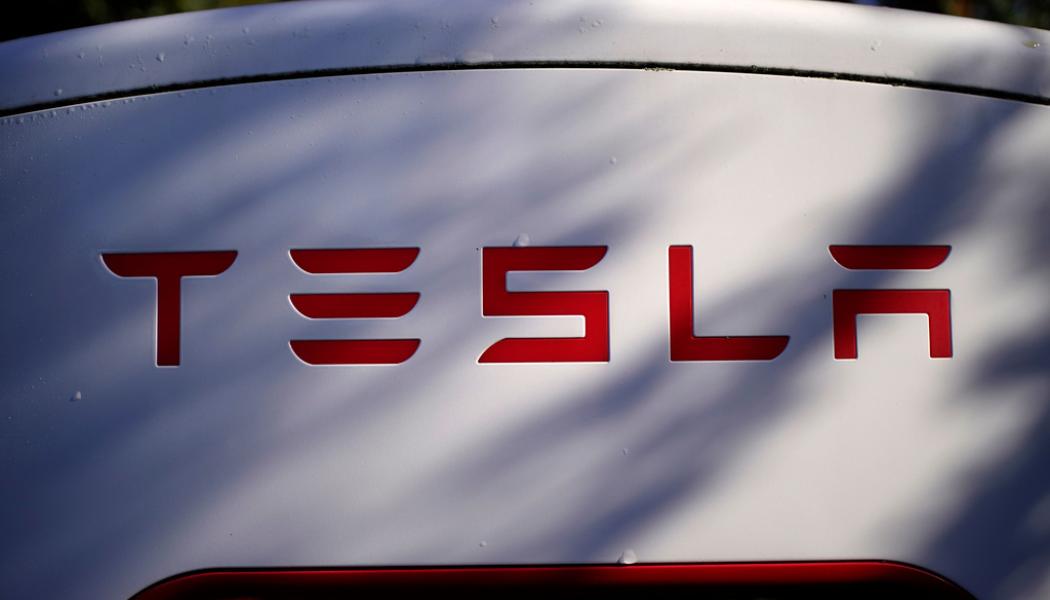 Robert F Bukaty/AP-TT: Tesla-aktien har fallit drygt 64 procent i år. Arkivbild.