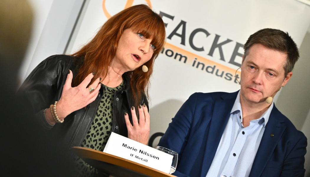 Claudio Bresciani/TT: Marie Nilsson, ordförande IF Metall, och Per-Olof Sjöö, ordförande GS-facket, presenterade lönekraven i höstas. Arkivbild.