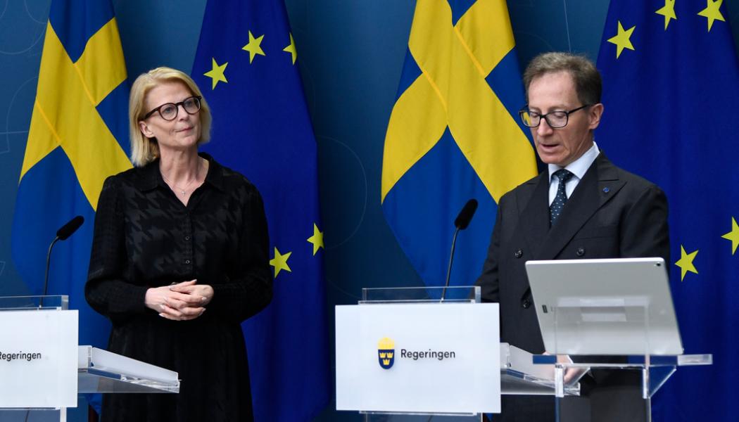 Fredrik Surell/TT: Finansminister Elisabeth Svantesson (M) berättar under en pressträff att regeringen inrättar en så kallad produktivitetskommission. Den ska ledas av nationalekonomen Hans Lindblad.