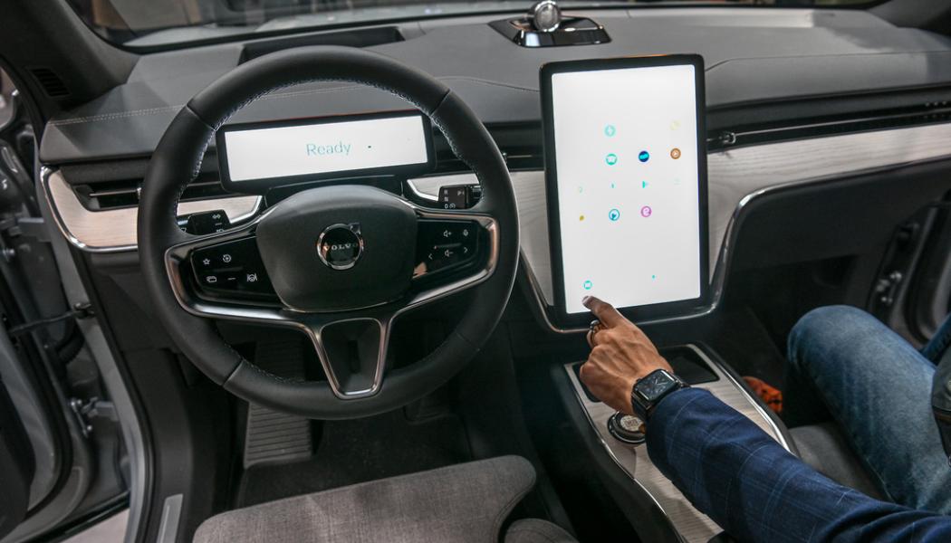Anders Wiklund/TT: Volvo EX90 ska i år få sällskap av en annan mindre modell. Arkivbild.