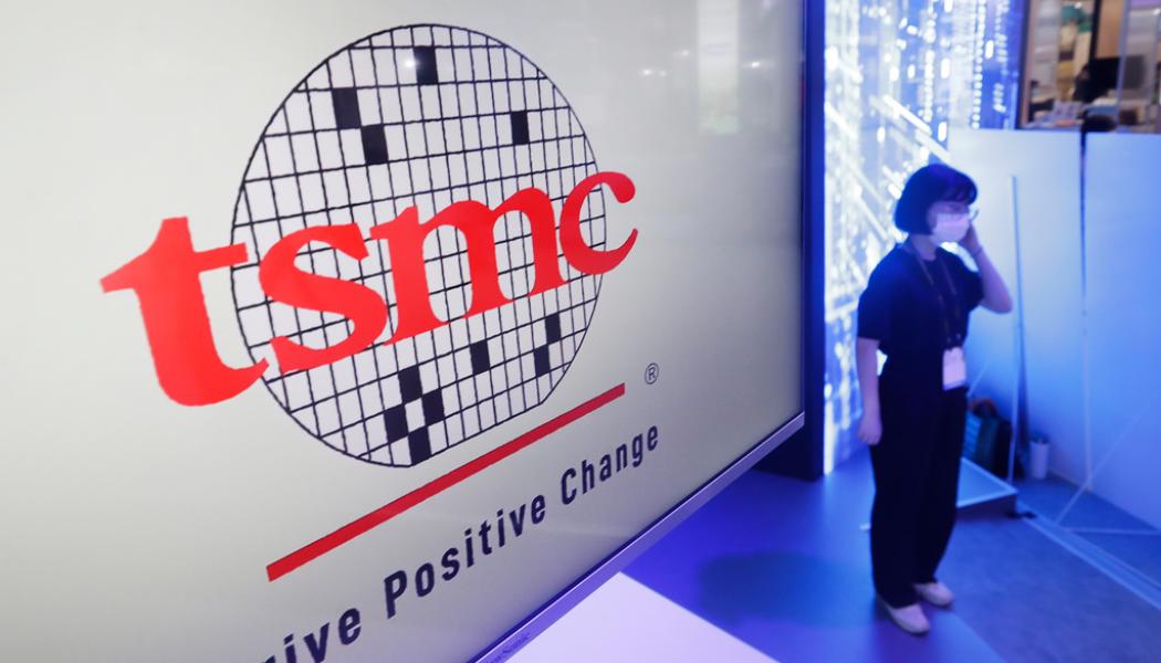 Chiang Ying-ying/AP/TT: Kunderna betar av lagren vilket sänker försäljningen av nya halvledare, rapporterar TSMC (Taiwan Semiconductor Manufacturing Company). Arkivbild.