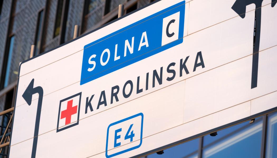 Henrik Montgomery/TT: Vägskylt till Karolinska universitetssjukhuset i Solna. Arkivbild.