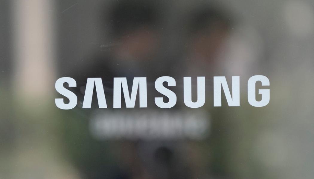 Ahn Young-Joon/AP/TT: Samsungs logotyp utanför ett av bolagets kontor i Sydkorea.