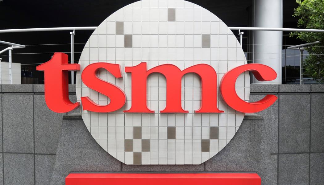 Chiang Ying-ying AP/TT: Taiwan Semiconductor Manufacturing Co (TSMC), världsledande chiptillverkare, storsatsar i Japan. Arkivbild