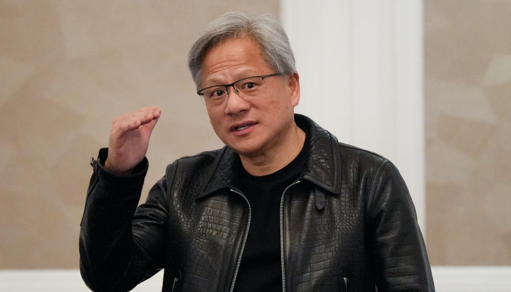 Vincent Thian/AP/TT: The man of the hour, Nvidias vd Jensen Huang. Arkivbild.