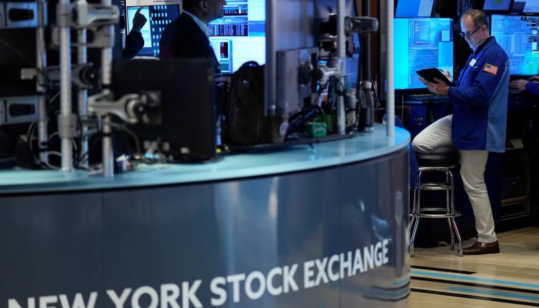 Seth Wenig/AP/TT: Ännu en dag med små kursrörelser har lagts till handlingarna på New York-börsen. Arkivbild.