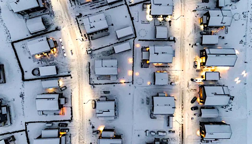 Energibolaget Helen har nyligen tagit ett av Finlands största batterilager i drift i Nurmijärvi. Foto: Energibolaget Helen

