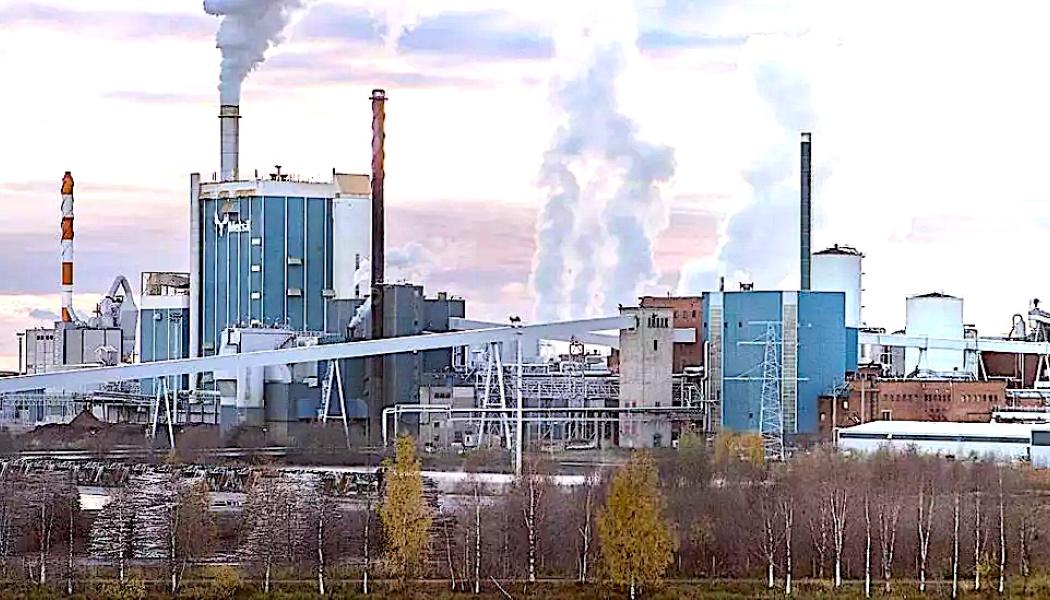 Kemifabrikens läge vid havet gör det till en idealisk plats för uppsamling och lagring, kostnaden uppskattas till 120–240 euro per ton av Finlands klimatpanel. Foto: Metsä Fibre