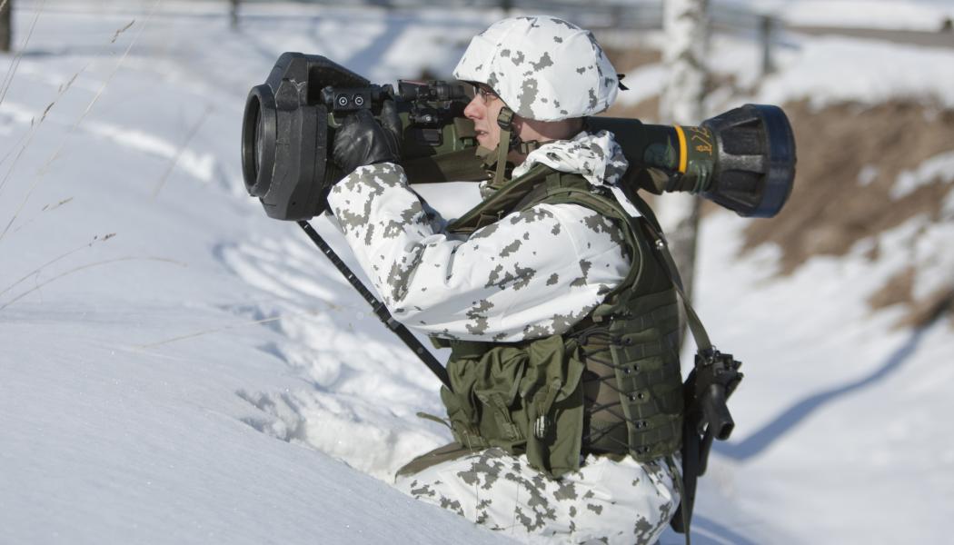 NLAW är ett pansarvärnssystem som avfyras från axeln och verkar mot stridsvagnar ovanifrån. Foto: Saab