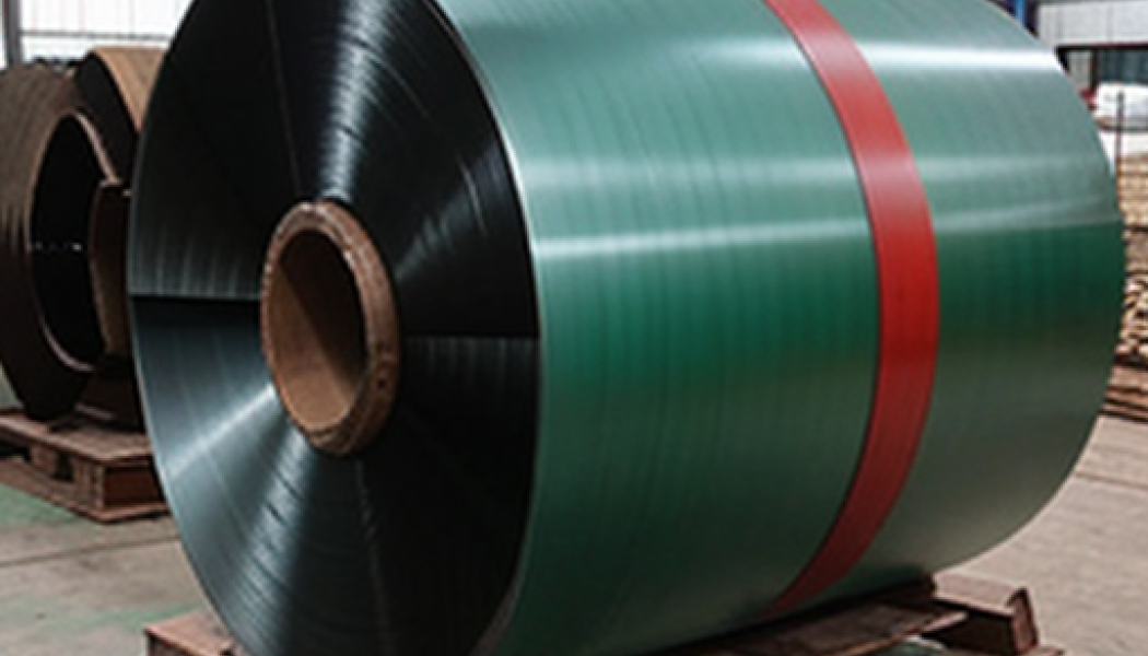 Kanada begränsar import av stål och virke