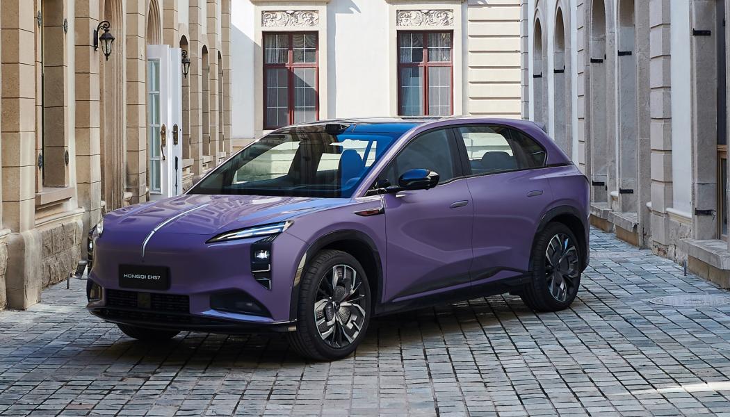 Kinesiska märken som BYD, GAC, Changan och Hongqi (i bilden) visar en allt tydligare närvaro på den europeiska marknaden. Foto: Hongqi
