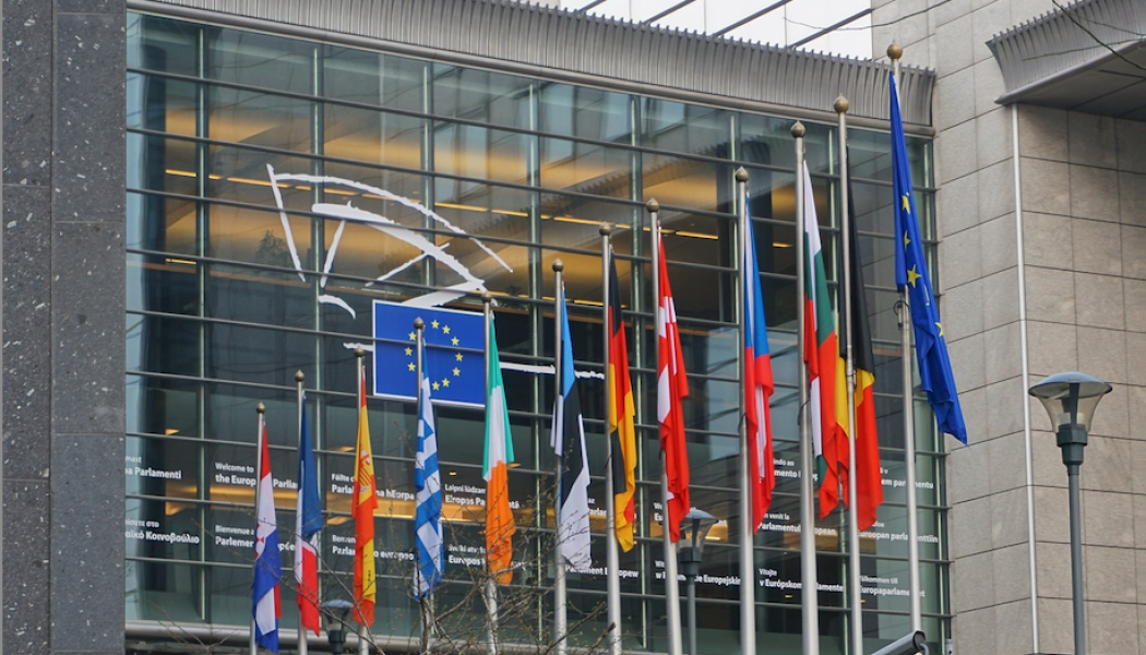 Långa väntetider för olika tillstånd är ett hinder för investeringar i EU. Arkivbild