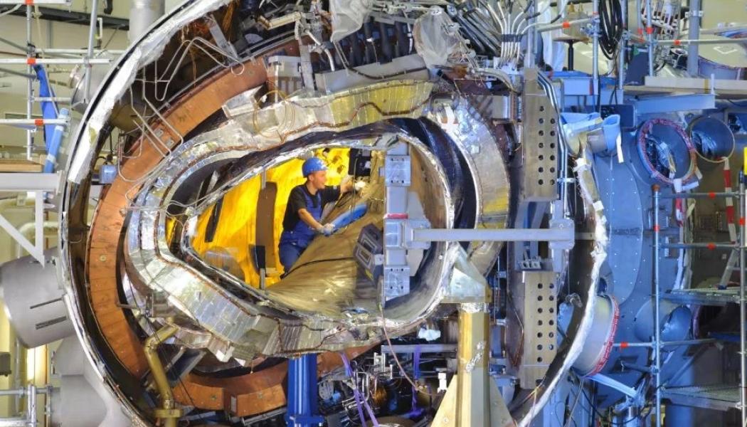 Proxima Fusion bygger på W7-X stellaratorn, båda härstammar från Max Planck Institute. Kredit: Wolfgang Filser via Max Planck Institute.