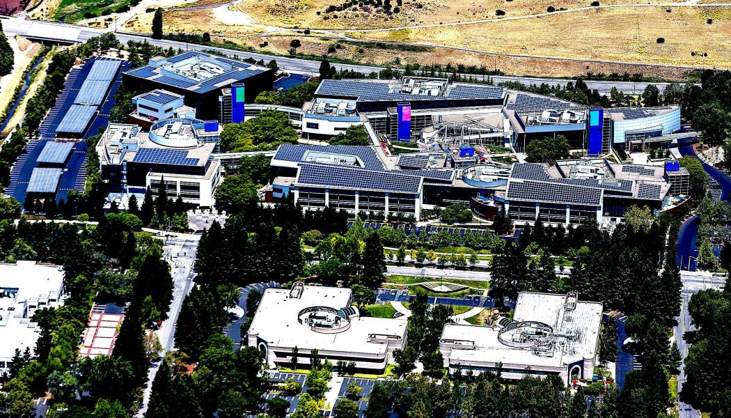 Flygvy över Googles huvudcampus, som i dag ägs av Meta, i Mountain View, Kalifornien. Foto: Wikipedia Commons. Kredit: Austin McKinley.