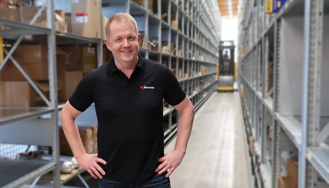 Håkan Edgren. Filterteknik Sverige AB specialiserar sig på att tillhandahålla högkvalitativa filterlösningar för olika industrier och applikationer. Foto: Filterteknik