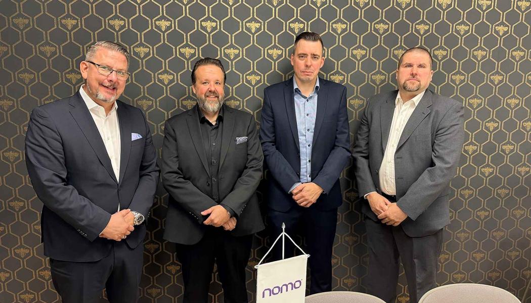 Henrik Walter (VD för Nomo Group), Kalle Tuominen (VD för Top-Osa), Timi Talliniemi och Mika Kytömäki - båda delägare i Top-Osa. Foto: Nomo