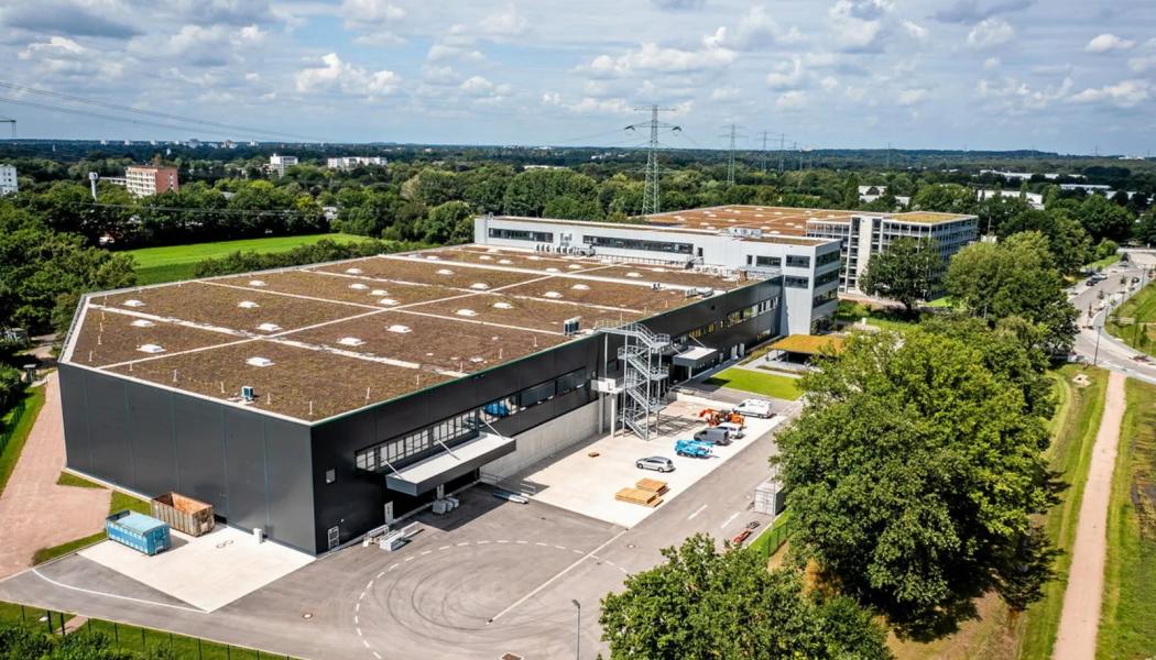 Att investera i en gigafabrik av denna storlek innebär också stora ekonomiska risker, särskilt om marknaden inte växer i den takt som förväntas. H-Tec Systems måste därför arbeta nära sina partners och kunder för att säkerställa att de har en stabil efterfrågan på sina produkter. Foto: Garbe Industrial Real Estate