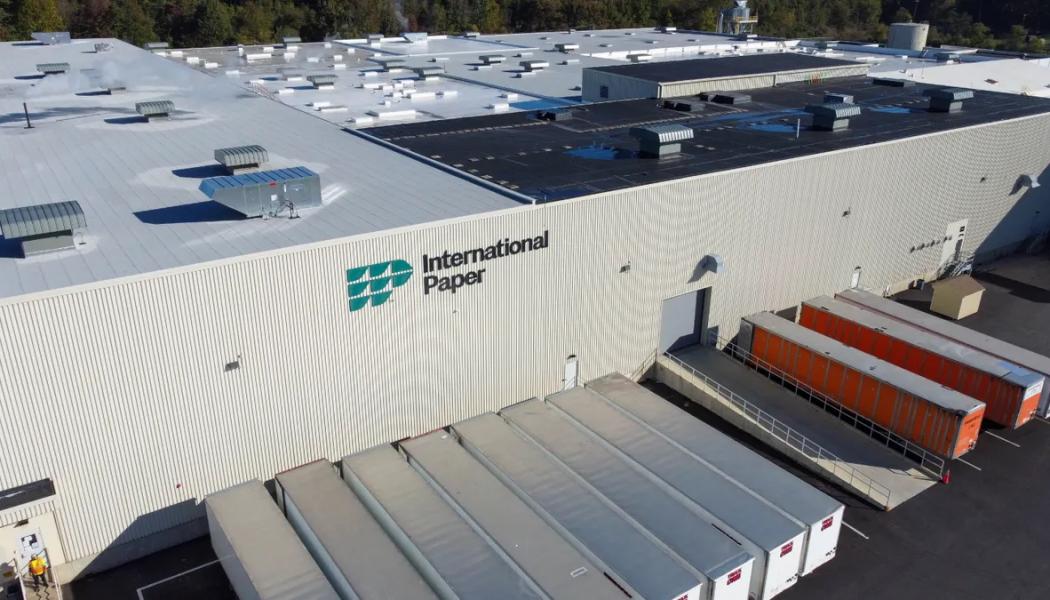 Flygbild över International Papers anläggning i Atglen i Pennsylvania där wellpappförpackningar tillverkas. Foto: International Paper.