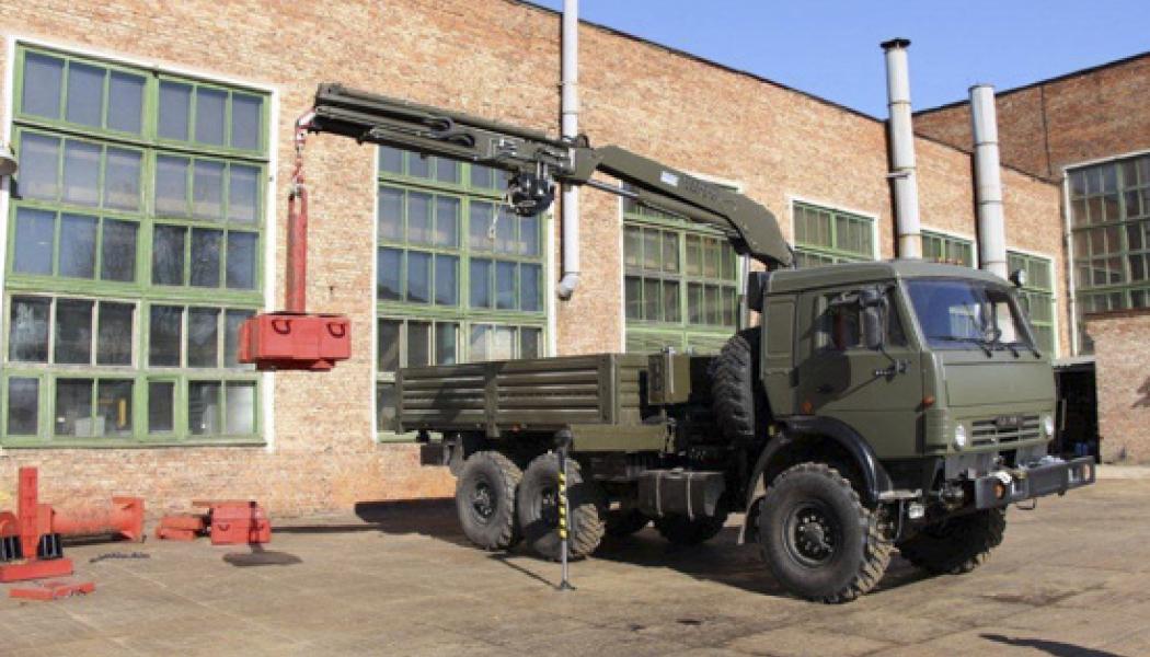 Militärfordon framför en rysk vapenfabrik i Moskva. Foto: Wikipedia Common, kredit:	Ministry of Defence of the Russian Federation