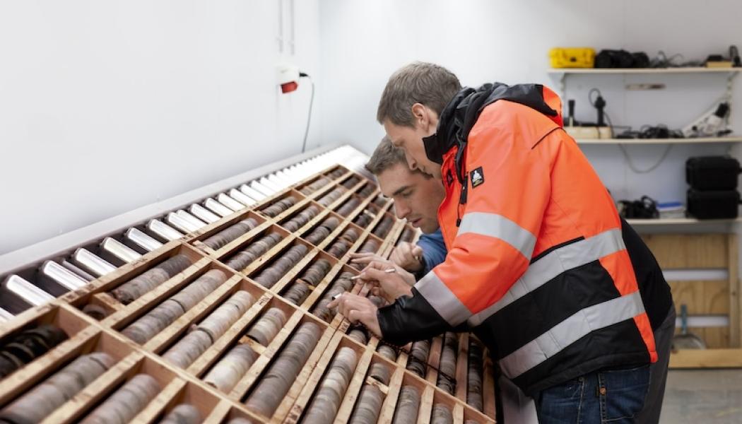 Granskning av kritiska mineralfynd. Foto: AA Sakatti Mining Oy