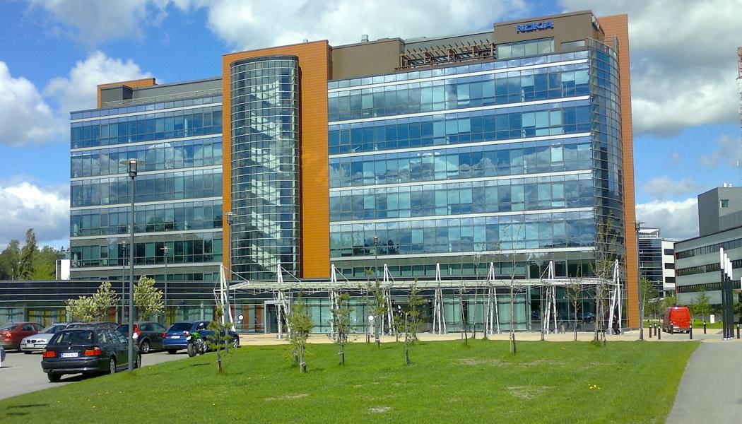 Nokias huvudkontor i Finland, Nyland, Esbo, Stor-Alberga. Foto: Wikipedia Commons Lic. Kredit: pikkuanna – Flickr