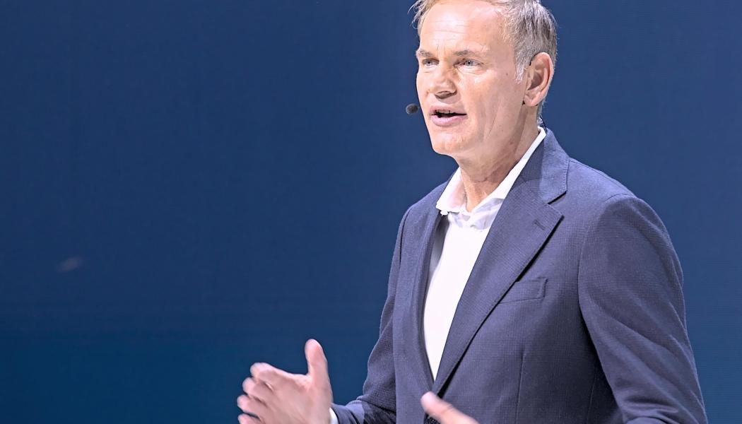 – Målet för kostnads- och kapacitetsanpassning är tydligt, även om vägen dit kan vara flexibel. Vi hade avsatt cirka 900 miljoner euro för dessa åtgärder i årsredovisningen, sade Volkswagens koncernchef Oliver Blume.